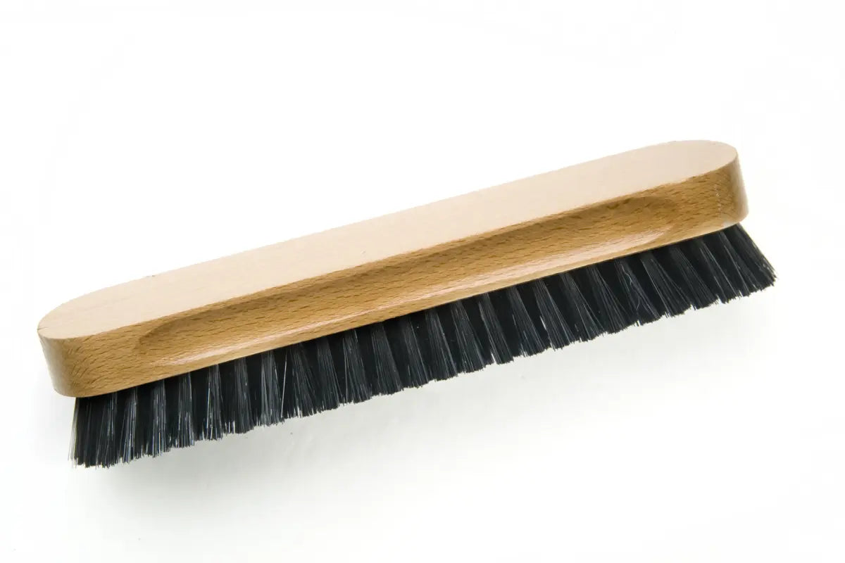 Kleiderbürste aus Kunstborste